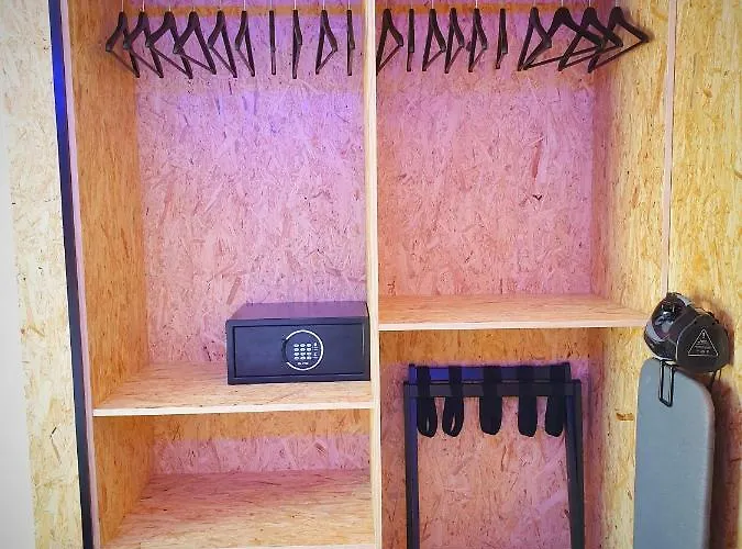 Mb Premium Eco - Adults Recommended Pensjonat 2*