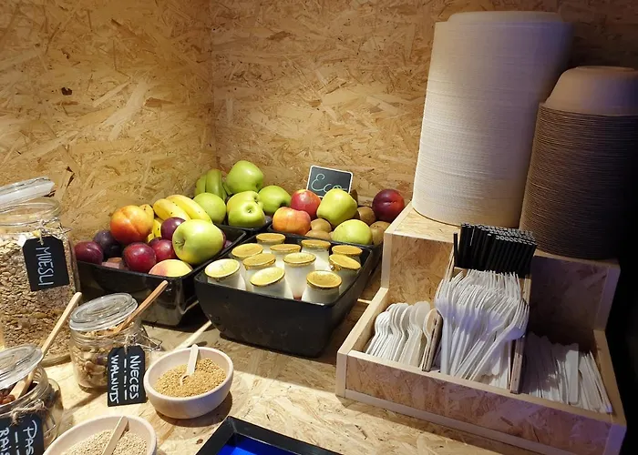 Mb Premium Eco - Adults Recommended